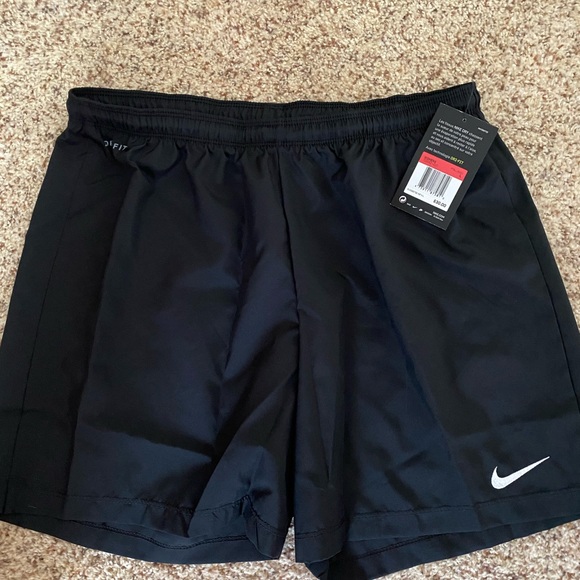 Nike Pants - NWT WOMENS Nike dry fit black shorts